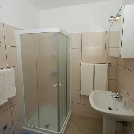 Apartament Egida Capris *